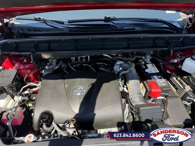 Used 2021 Toyota Highlander XLE AWD/4WD image 9