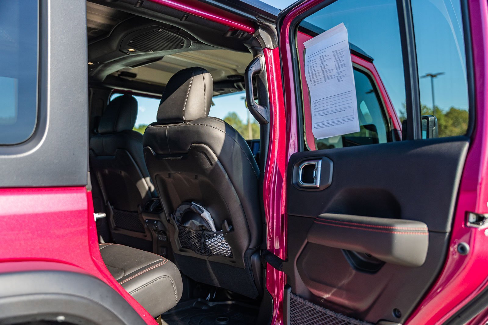 Used 2024 Jeep Wrangler Unlimited Rubicon w/ Technology Group image 13