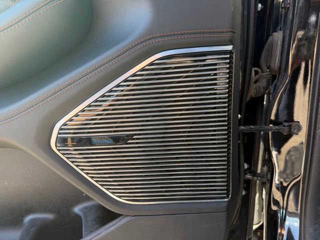 Used 2024 Jeep Grand Cherokee L Summit AWD/4WD image 13