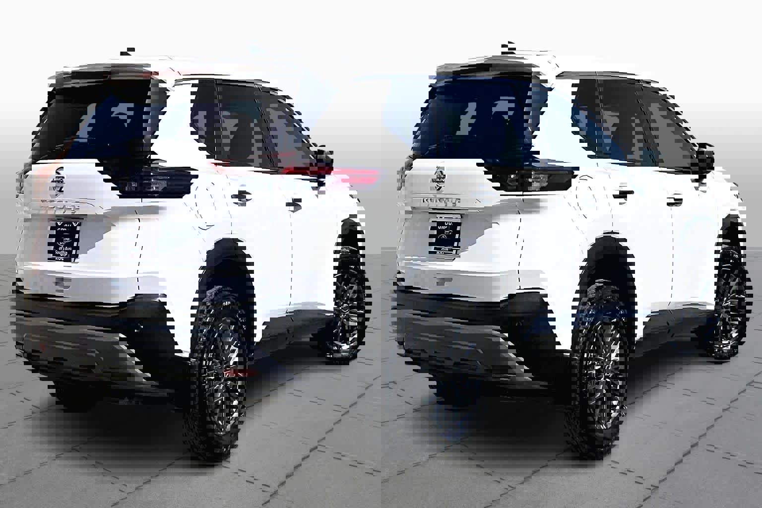 Used 2023 Nissan Rogue S image 3