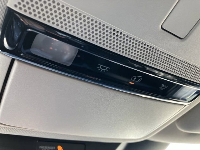 Used 2025 Nissan Murano SV AWD/4WD image 26