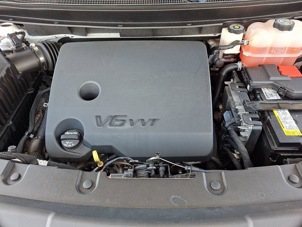 Used 2023 Chevrolet Traverse LT FWD image 28