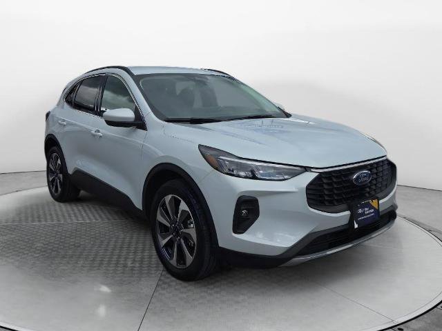 Certified 2025 Ford Escape Platinum AWD/4WD image 5