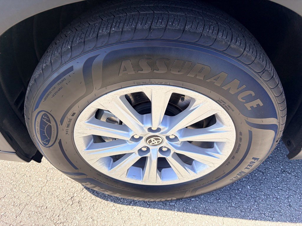 Used 2026 Toyota Grand Highlander FWD image 32