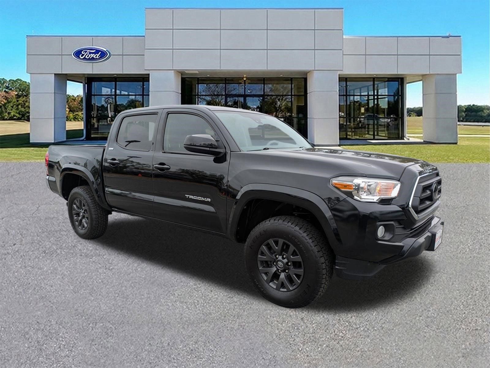 Used 2021 Toyota Tacoma SR5 AWD/4WD image 4