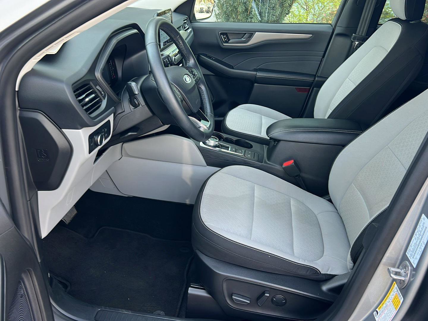 Certified 2024 Ford Escape Active FWD image 10