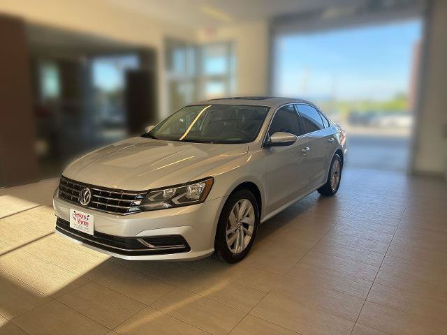 Used 2018 Volkswagen Passat 2.0T SE FWD image 4