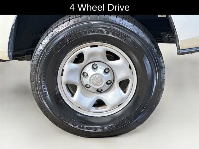 Used 2022 Toyota Tacoma SR AWD/4WD image 6