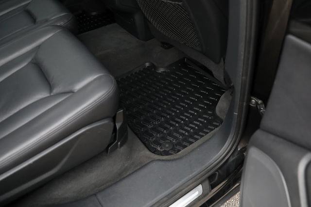 Used 2017 Audi Q7 3.0T Premium image 39