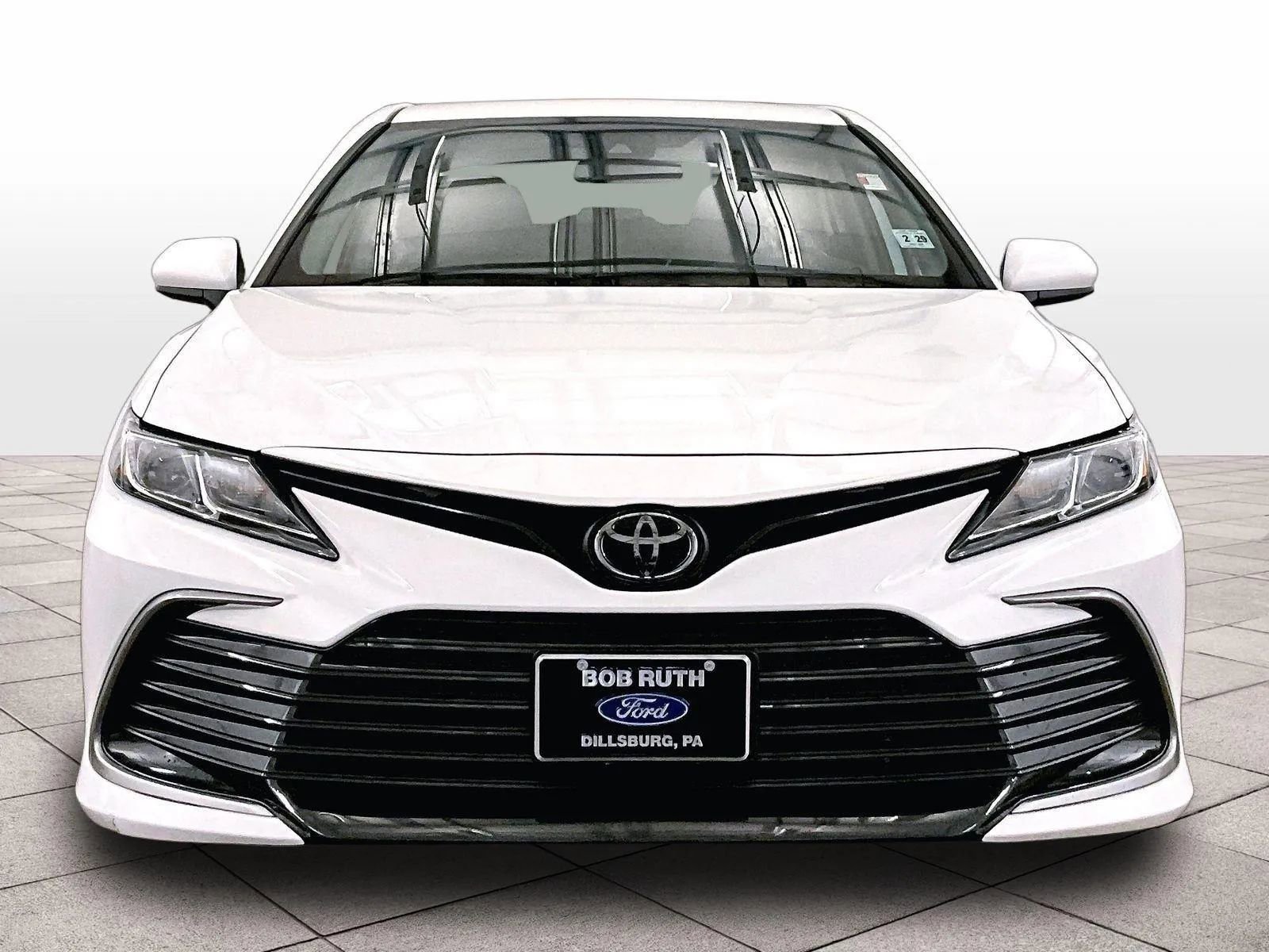 Used 2024 Toyota Camry LE image 3