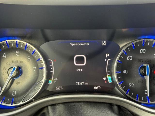 Used 2022 Chrysler Pacifica Touring-L FWD image 23