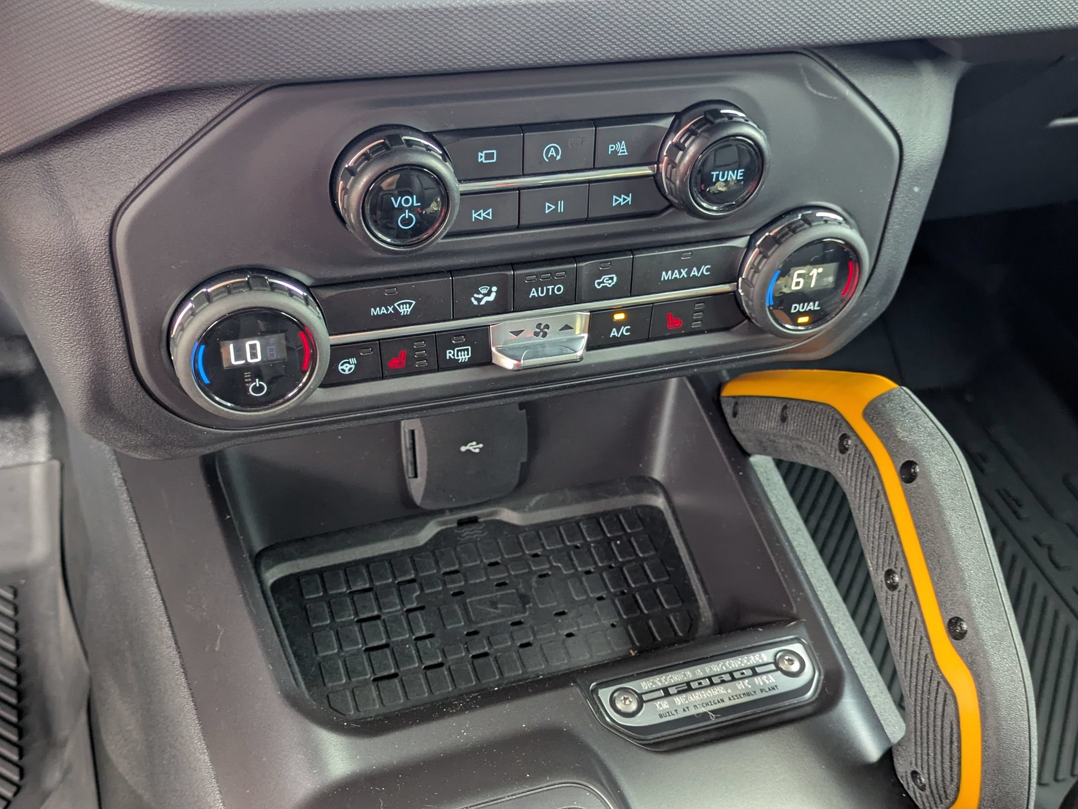 Certified 2024 Ford Bronco Badlands AWD/4WD image 25