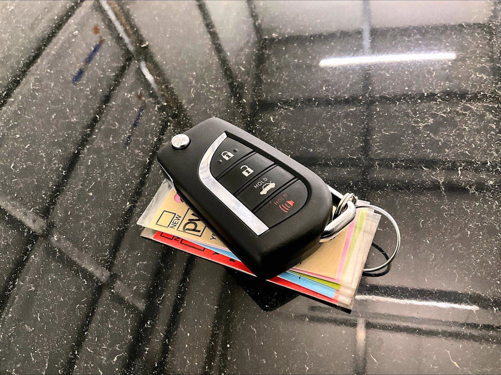 Used 2020 Toyota Corolla SE FWD image 9