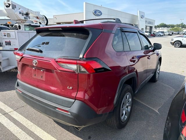 Used 2021 Toyota RAV4 LE FWD image 3