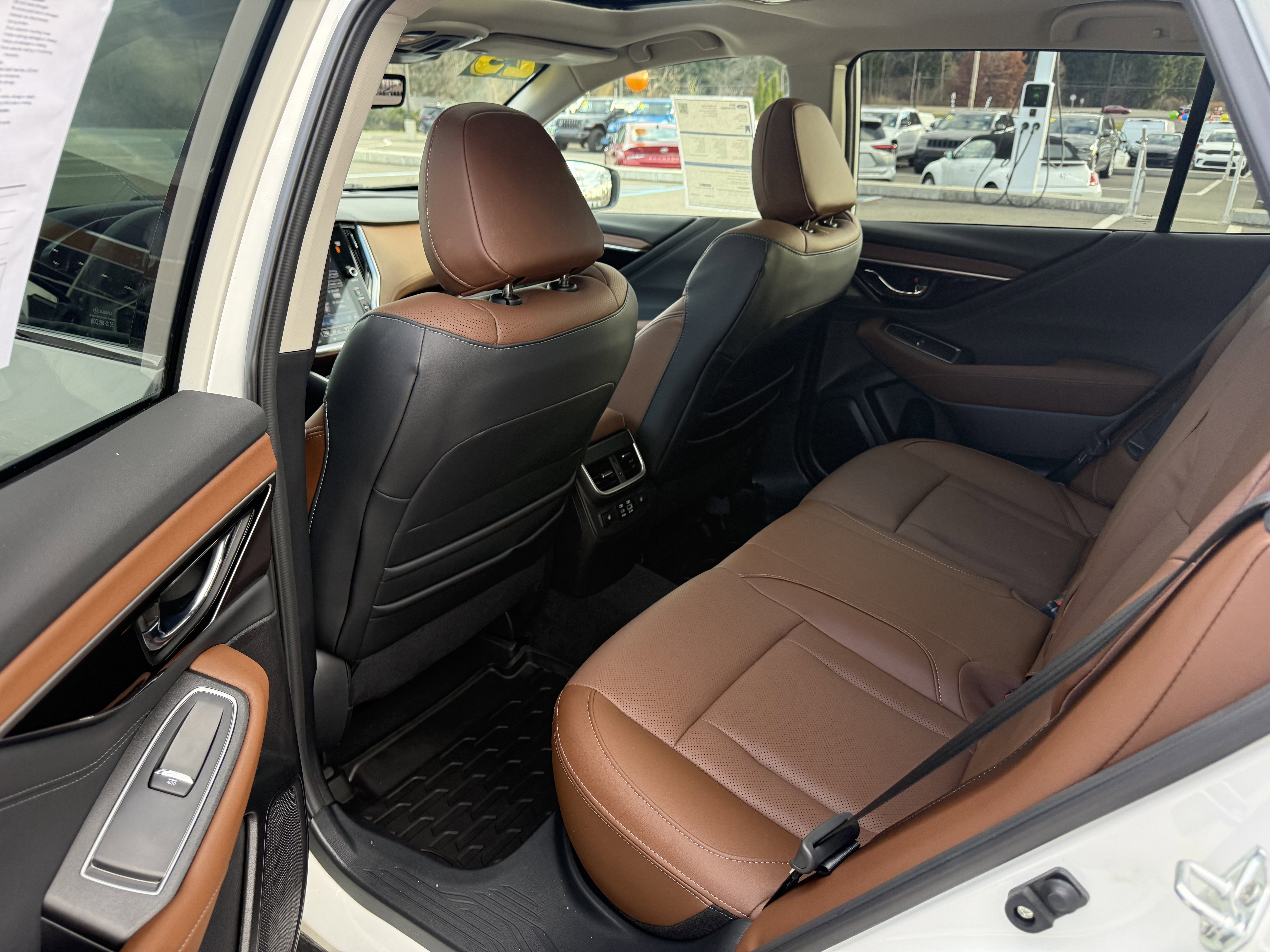 Used 2025 Subaru Outback Touring XT image 8