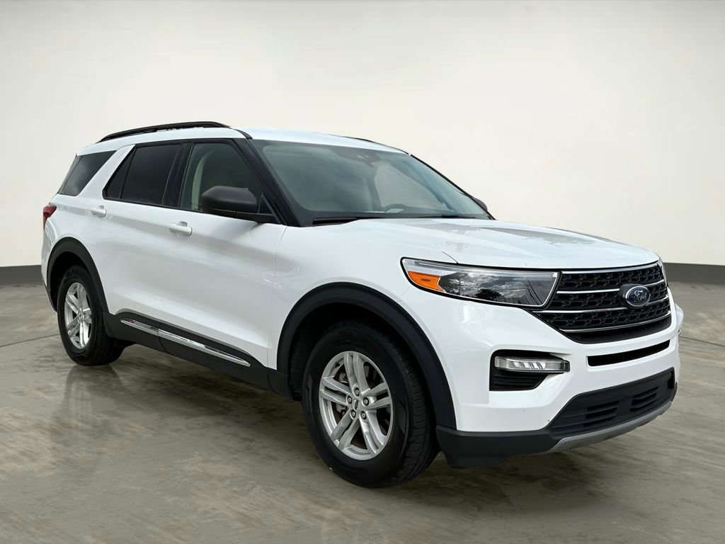 Certified 2024 Ford Explorer XLT w/ Equipment Group 202A RWD image 10