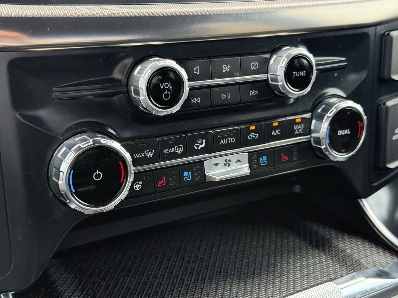 Certified 2022 Ford F150 Raptor w/ Equipment Group 801A High image 20