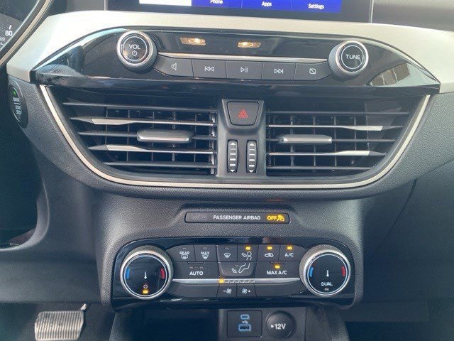 Certified 2022 Ford Escape SE w/ SE Sport Appearance Package image 21