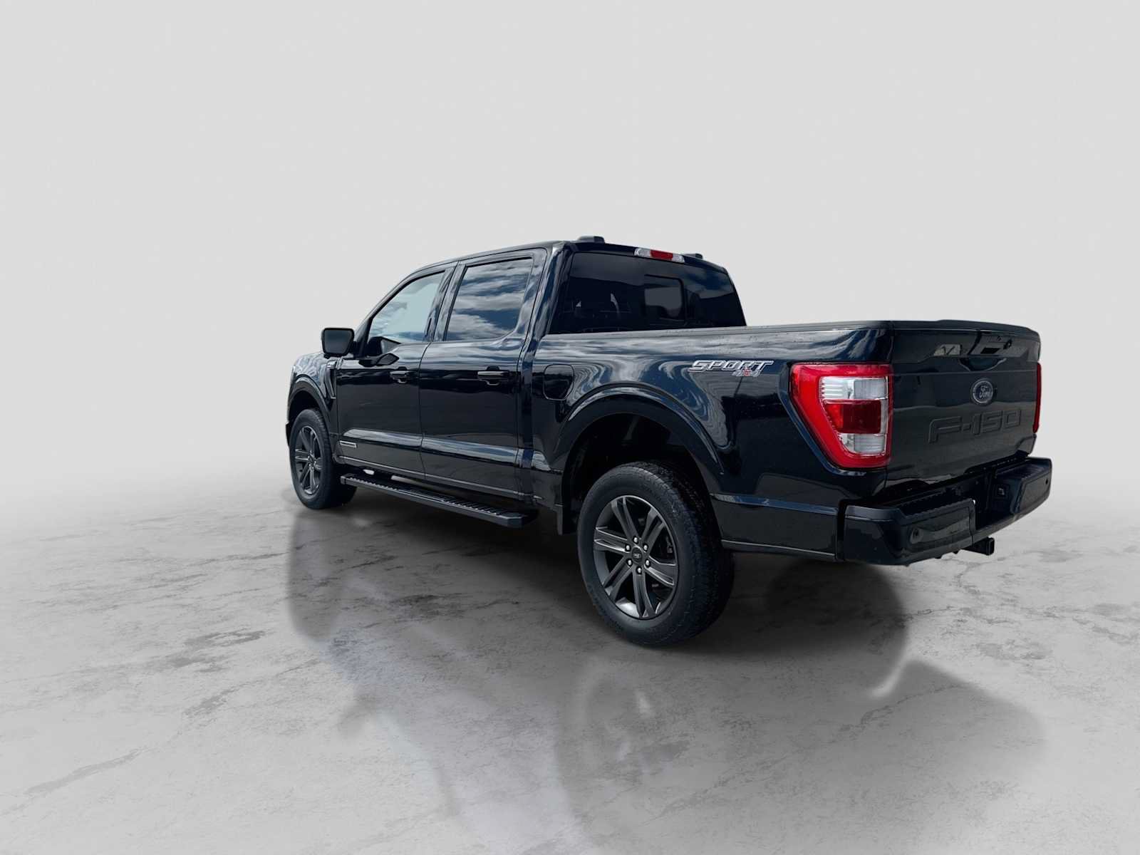 Certified 2023 Ford F150 Lariat w/ Equipment Group 502A High AWD/4WD image 4