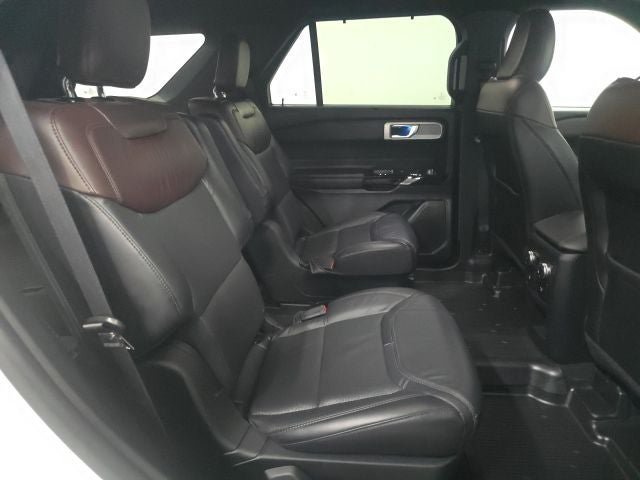 Certified 2021 Ford Explorer Platinum w/ Equipment Group 601A AWD/4WD image 9
