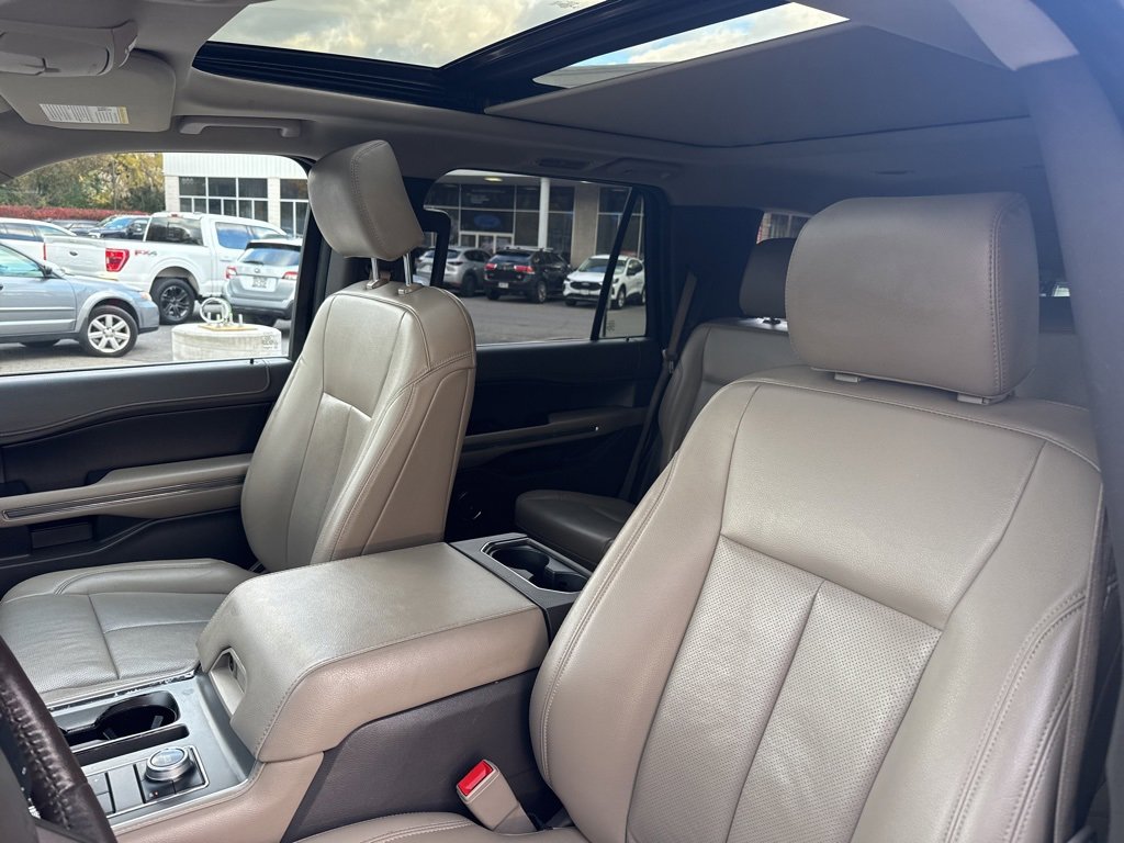 Certified 2019 Ford Expedition XLT w/ Equipment Group 202A image 22