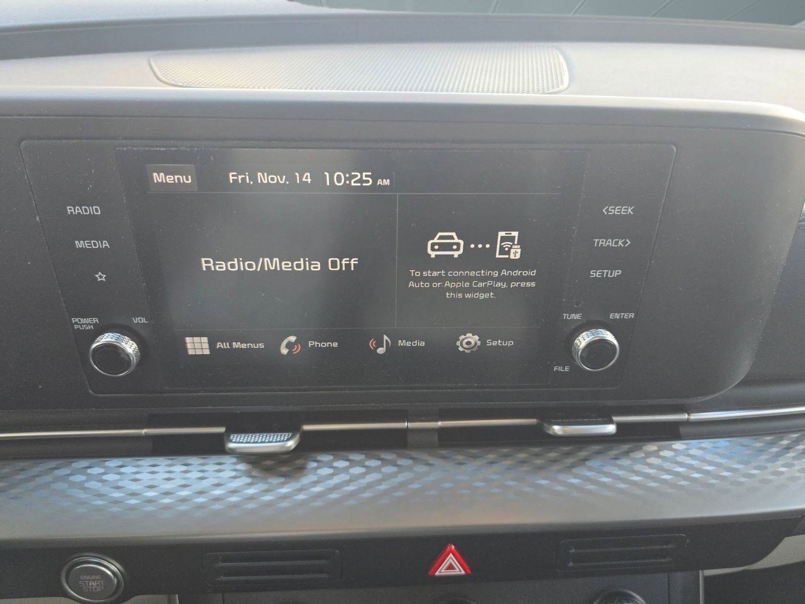 Used 2024 Kia Carnival LX image 24