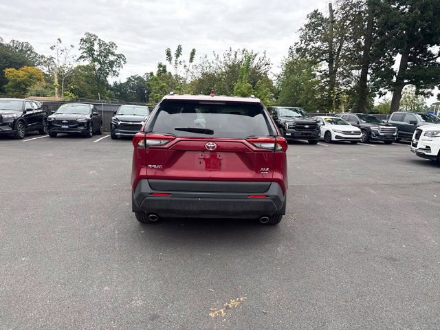 Used 2025 Toyota RAV4 XLE AWD/4WD image 6