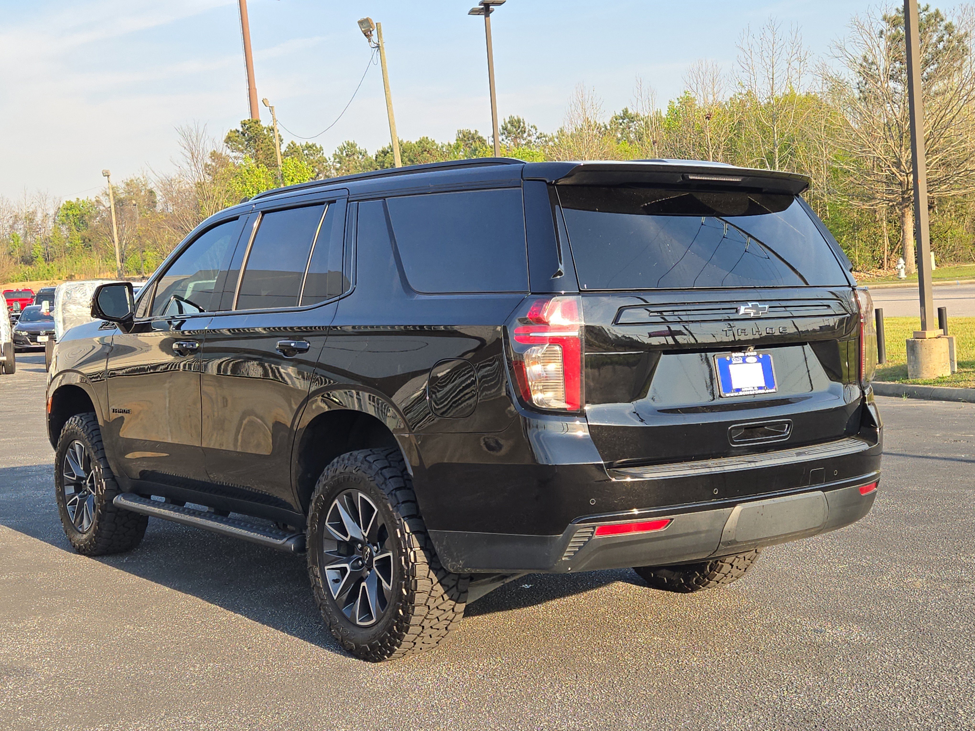 Used 2023 Chevrolet Tahoe Z71 w/ Luxury Package image 6
