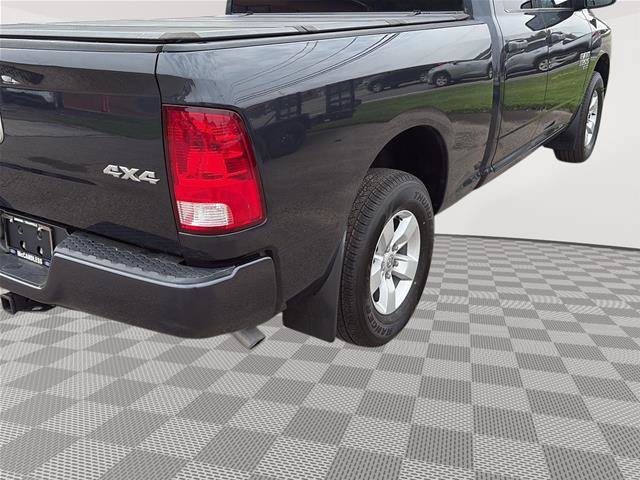 Used 2019 RAM 1500 Express AWD/4WD image 11