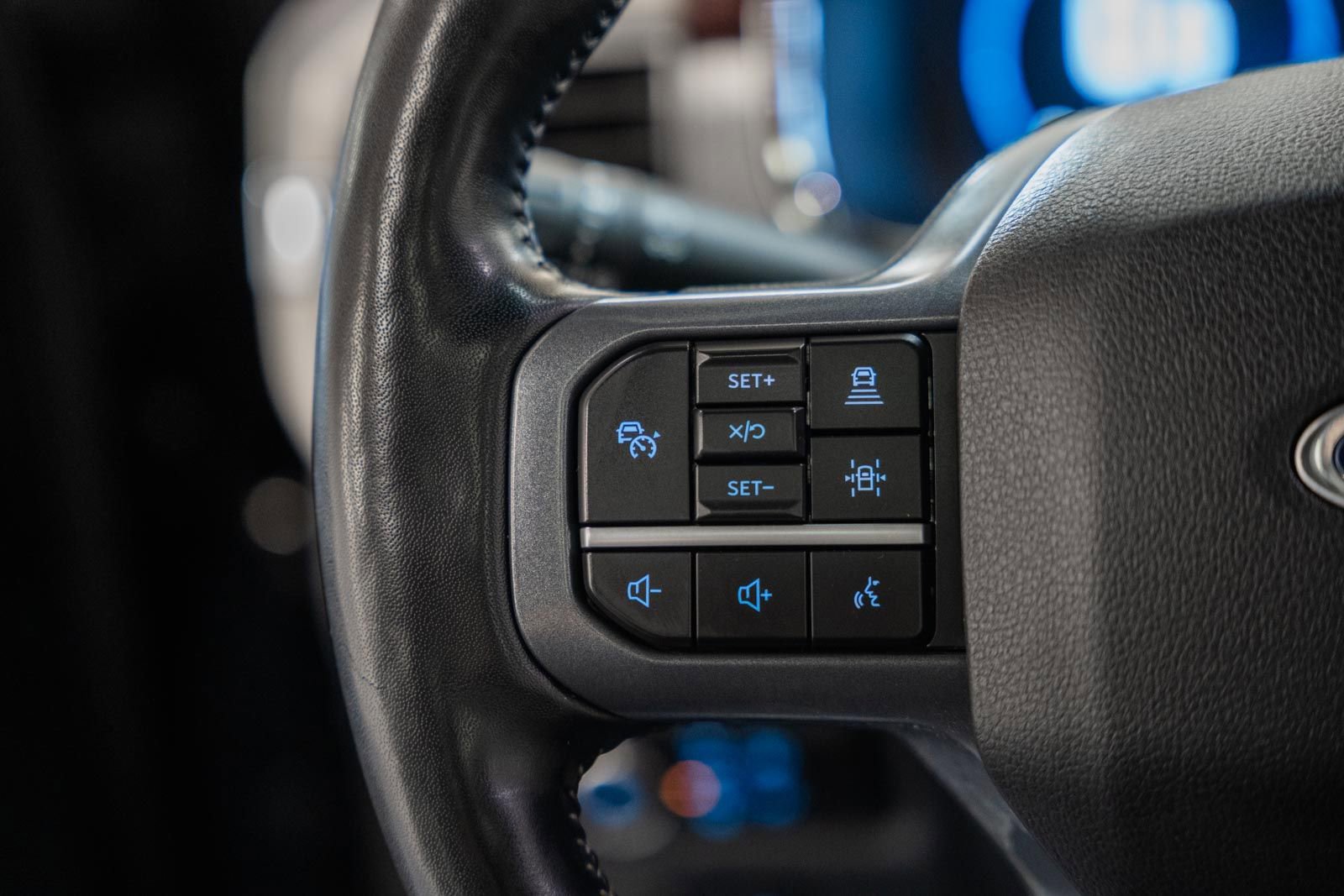 Certified 2023 Ford F150 Lariat w/ Equipment Group 502A High image 38