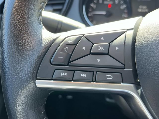 Used 2022 Nissan Rogue Sport SV w/ Technology Package image 29