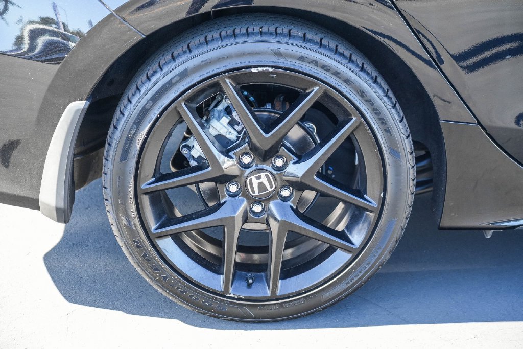 Used 2023 Honda Civic Sport image 11