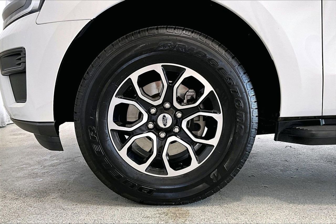 Certified 2023 Ford Expedition XLT image 12
