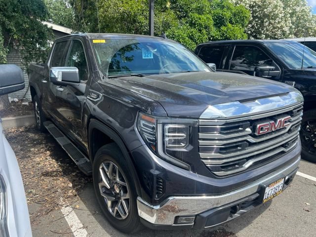 Used 2023 GMC Sierra 1500 SLT w/ SLT Premium Package RWD image 9