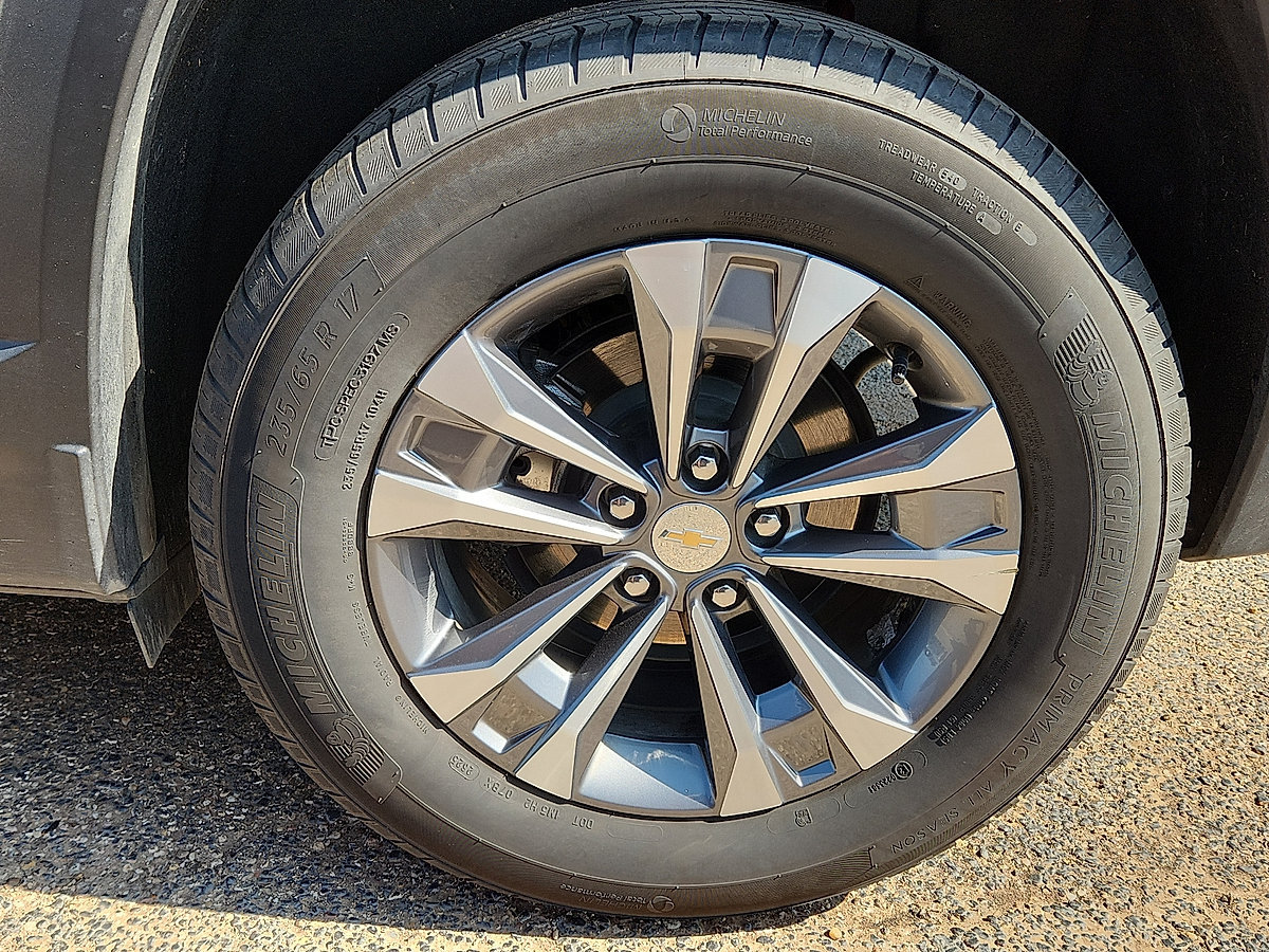 Used 2026 Chevrolet Equinox LT AWD/4WD image 5