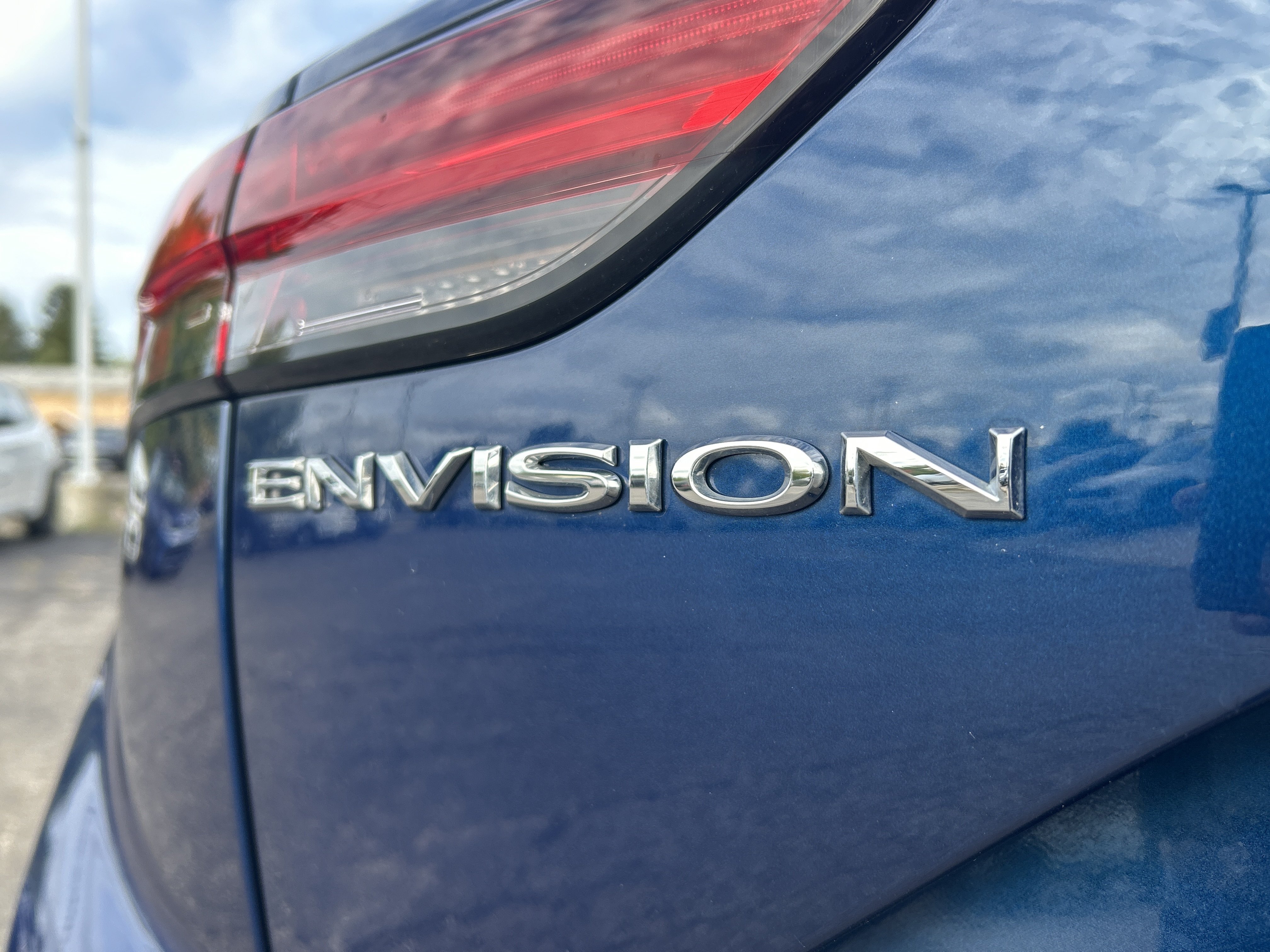 Used 2023 Buick Envision Essence FWD image 25