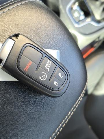 Used 2020 Jeep Cherokee Limited image 25