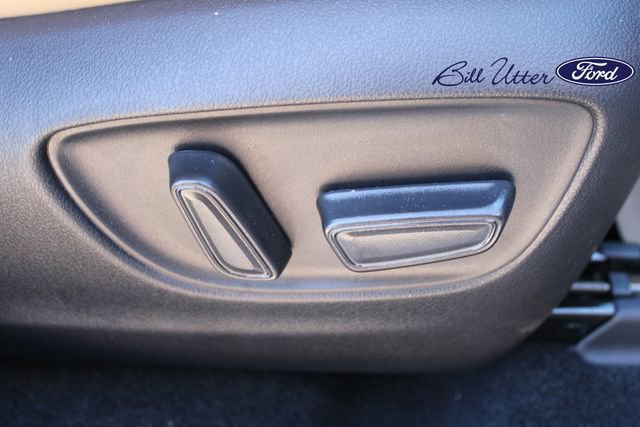 Used 2025 Toyota RAV4 Limited FWD image 12