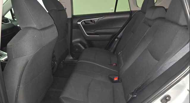 Used 2024 Toyota RAV4 LE AWD/4WD image 6
