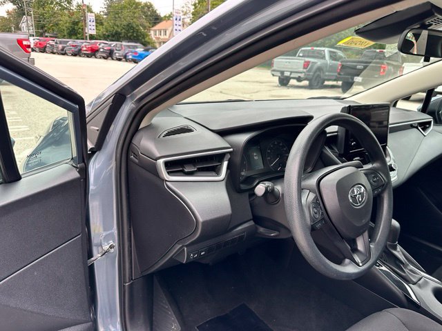 Used 2024 Toyota Corolla LE FWD image 29