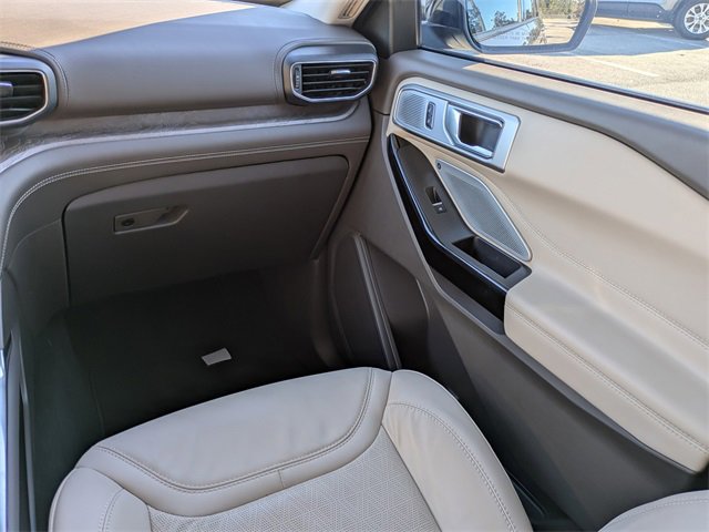Certified 2023 Ford Explorer Platinum w/ Technology Package image 16