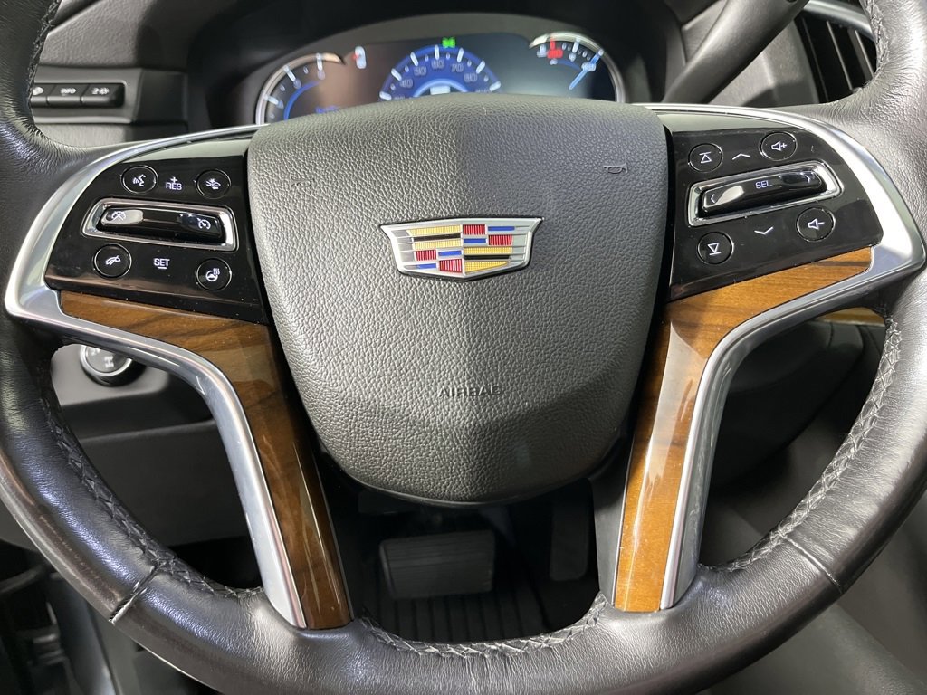 Used 2020 Cadillac Escalade Premium Luxury image 16