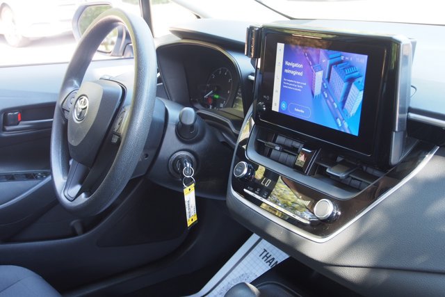 Used 2024 Toyota Corolla LE FWD image 10