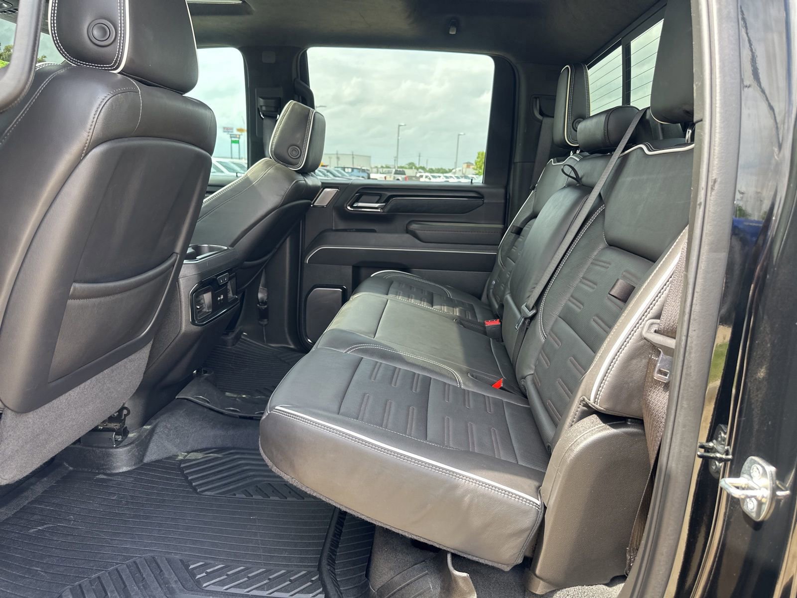 Used 2024 GMC Sierra 2500 AT4X w/ AT4X AEV Edition image 14