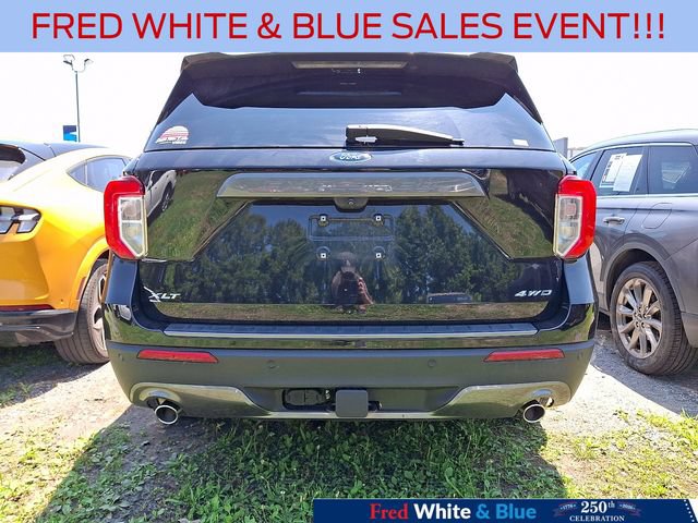 Certified 2023 Ford Explorer XLT w/ Equipment Group 202A AWD/4WD image 7