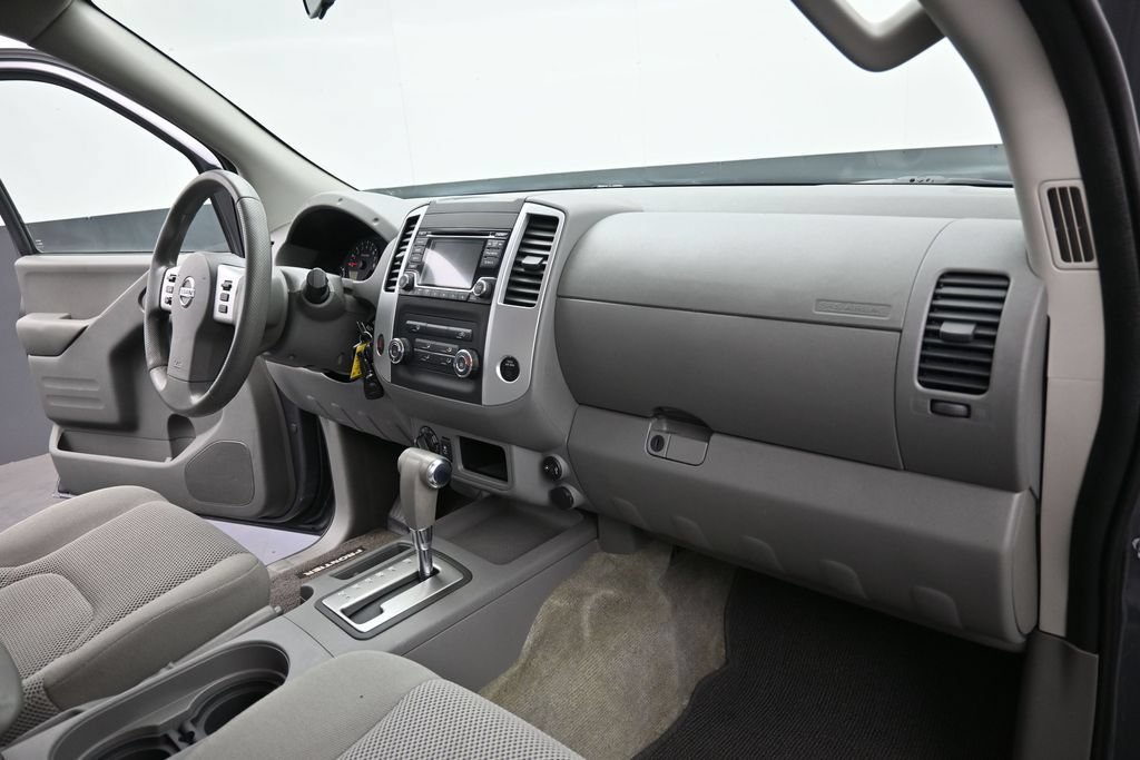 Used 2018 Nissan Frontier SV AWD/4WD image 19