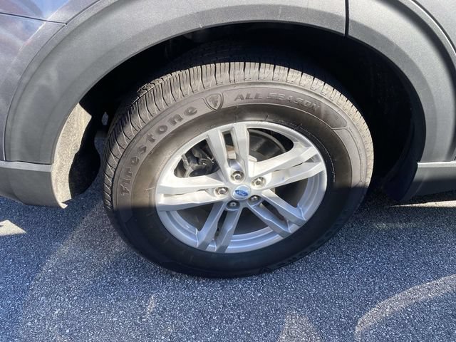 Certified 2023 Ford Explorer XLT w/ Equipment Group 202A AWD/4WD image 9