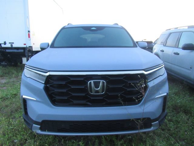 Used 2023 Honda Pilot Touring image 2