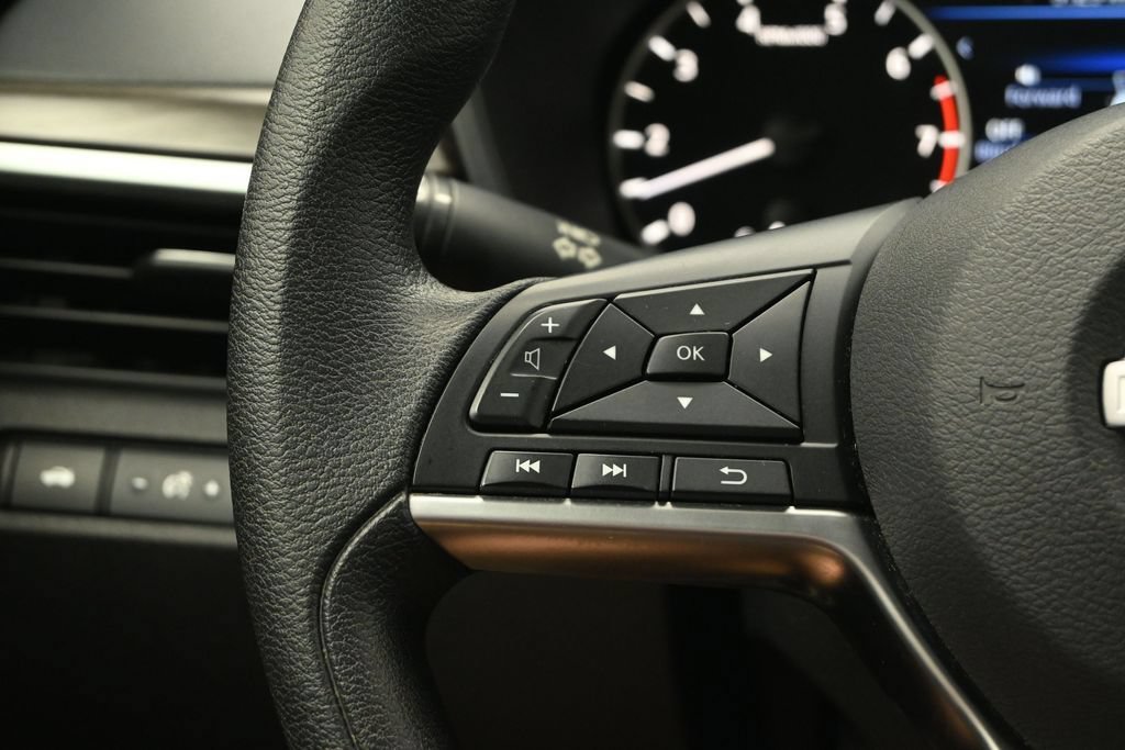 Used 2024 Nissan Altima 2.5 SV FWD image 22