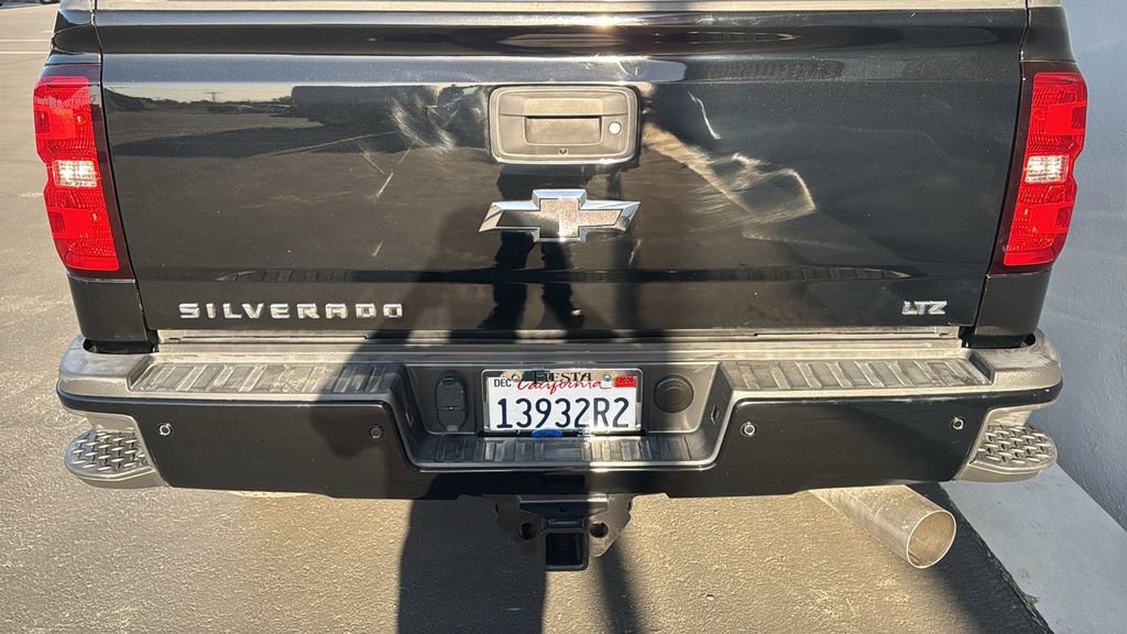 Used 2019 Chevrolet Silverado 2500 LTZ w/ Duramax Plus Package image 3